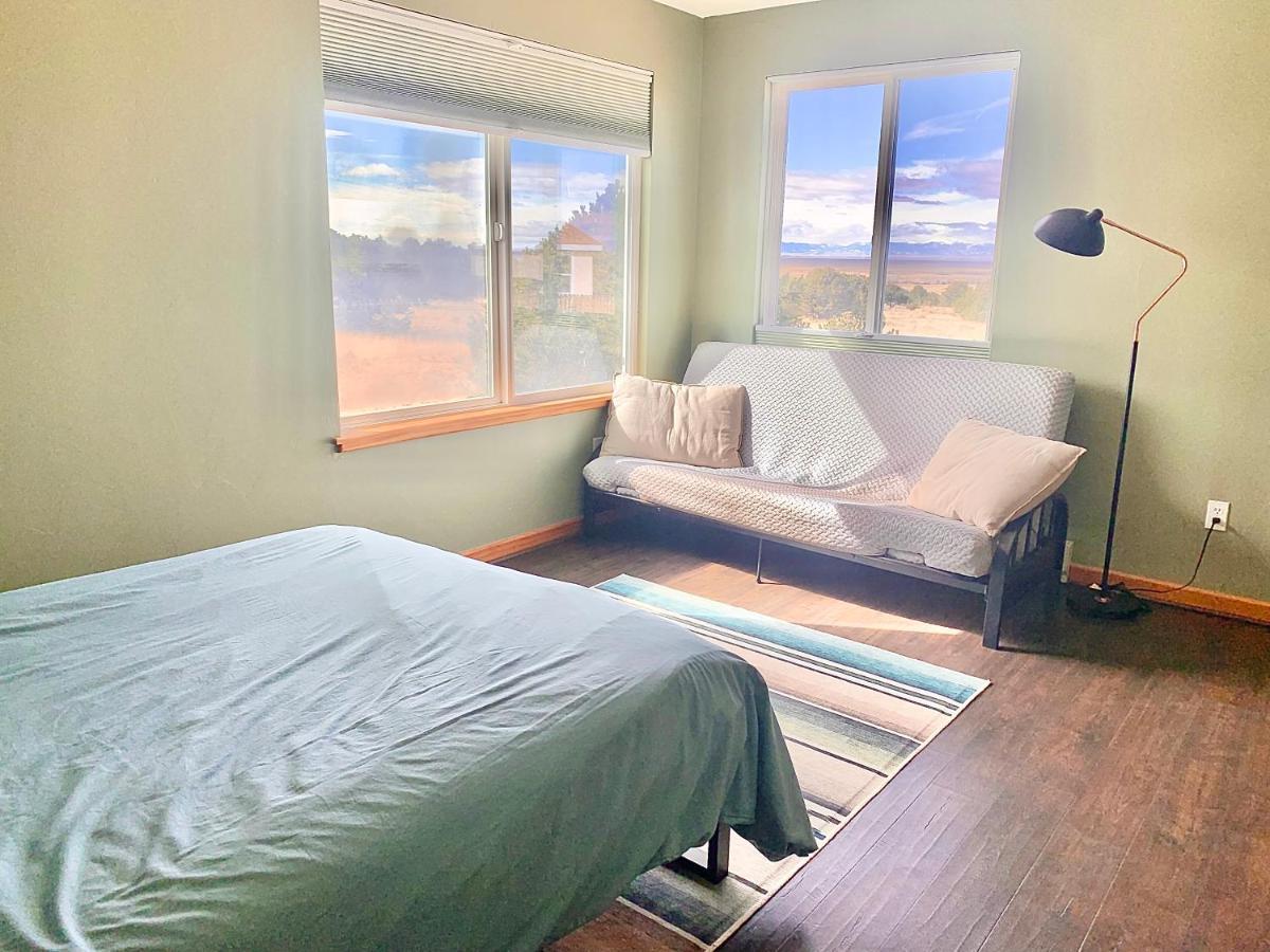 Villa Cozy Remote Retreat • Mountain Views • Stargazing Crestone Esterno foto